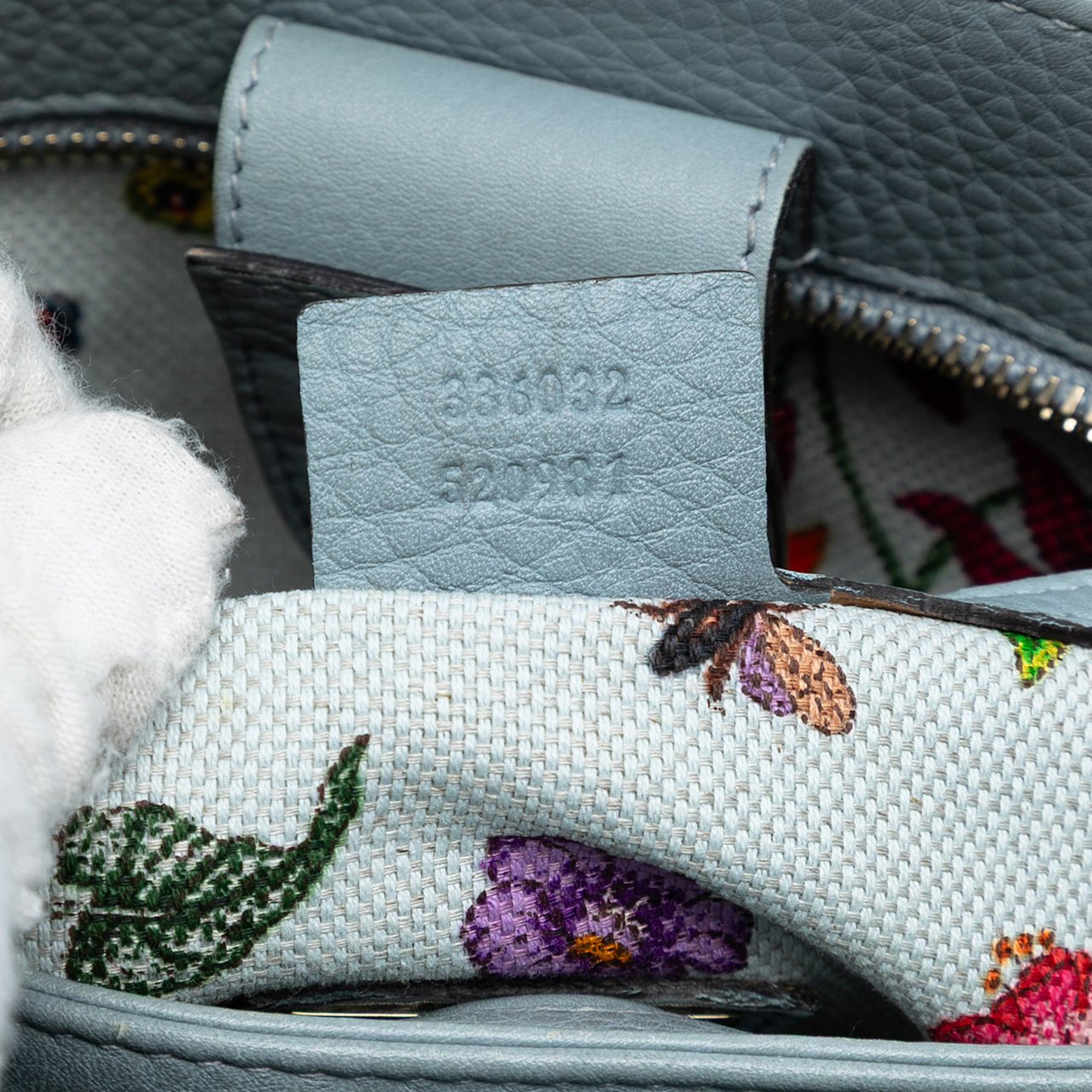 Gucci Small Calfskin Bamboo Shopper Satchel Blauw