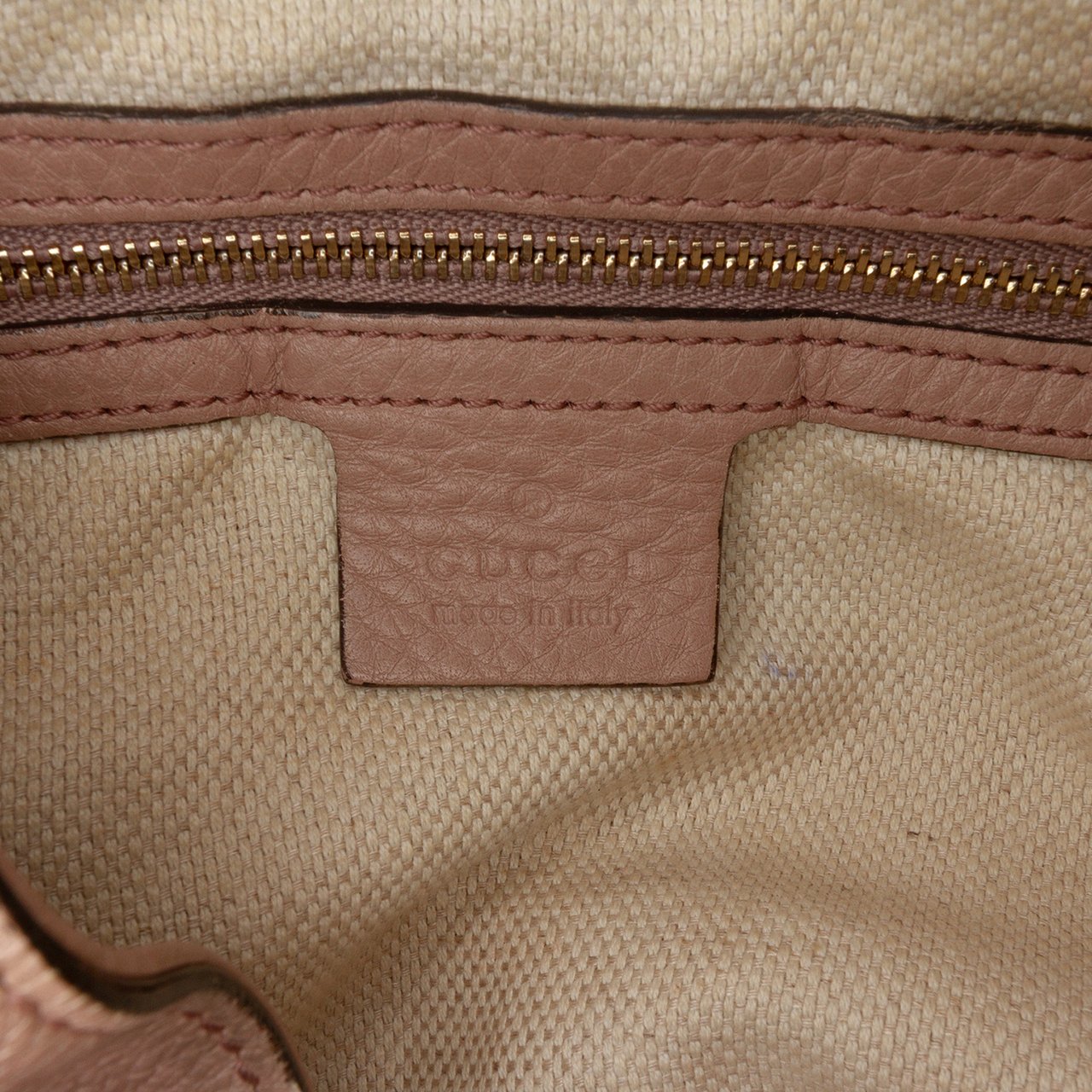 Gucci Medium Leather Soho Chain Tote Roze