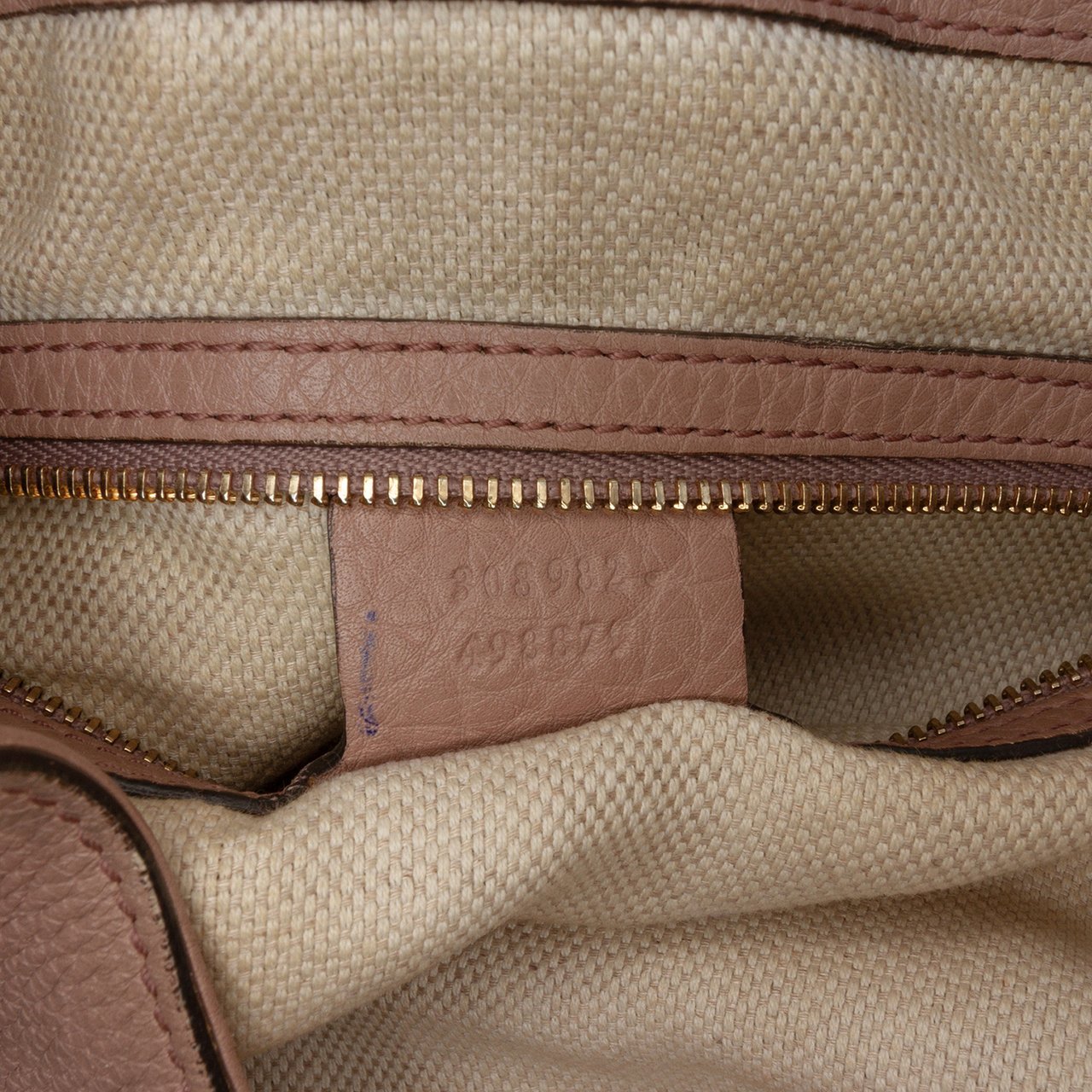 Gucci Medium Leather Soho Chain Tote Roze