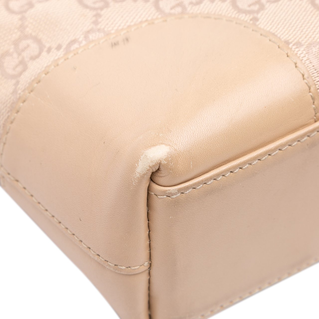 Gucci GG Canvas Shoulder Bag Bruin