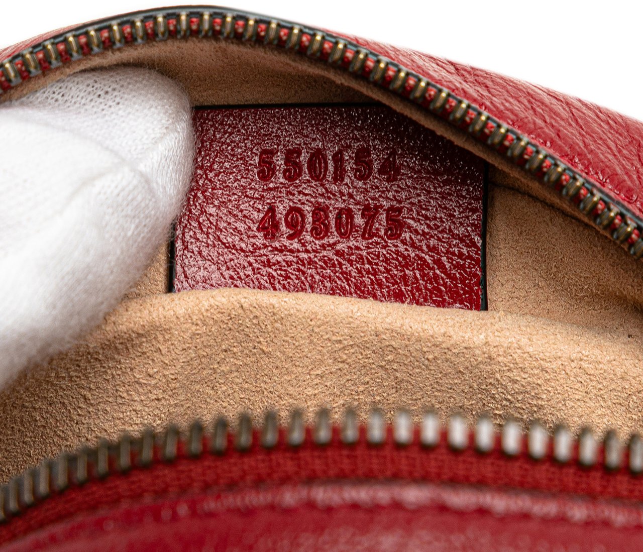 Gucci Mini GG Marmont Matelasse Leather Round Crossbody Rood