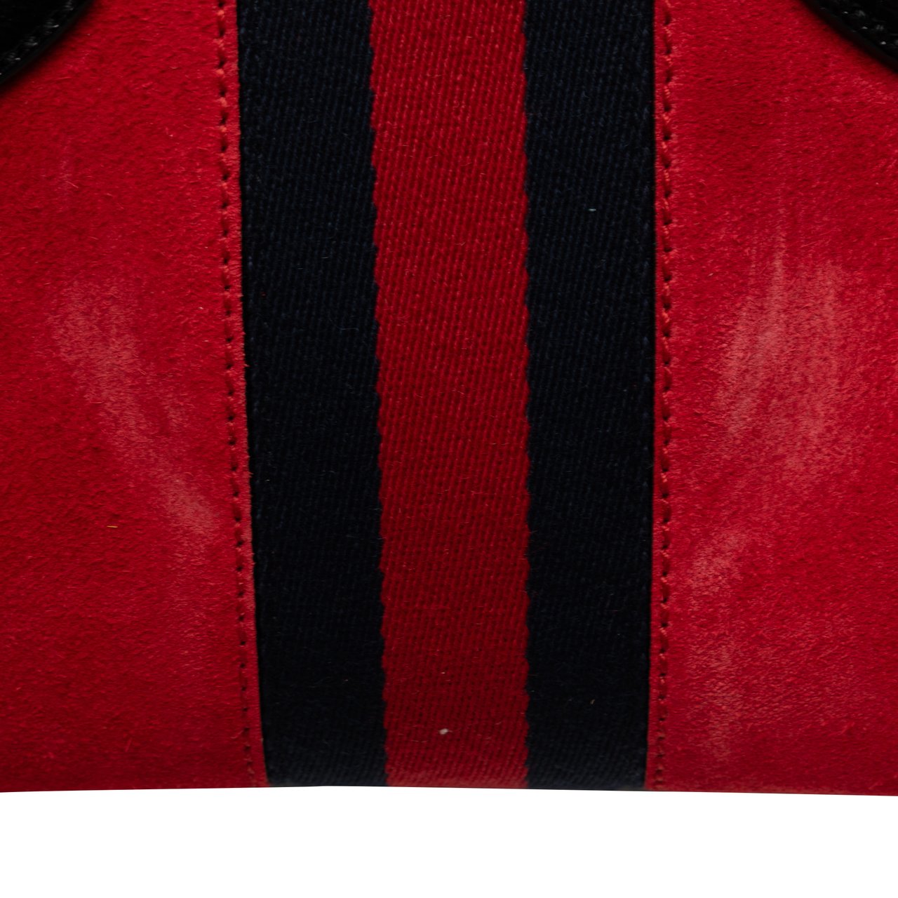 Gucci Small Suede Ophidia Satchel Rood