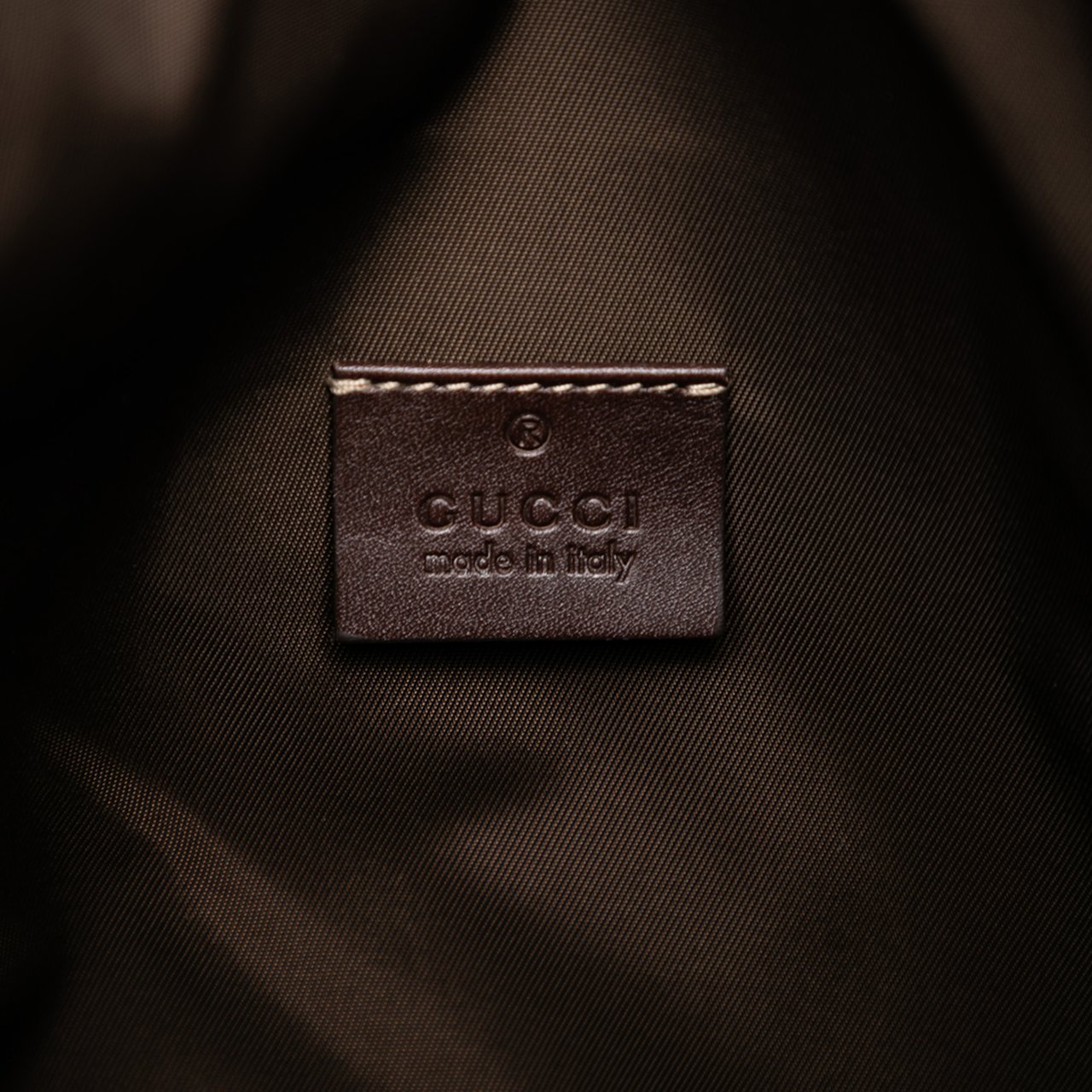 Gucci GG Supreme Diaper Messenger Bag Bruin