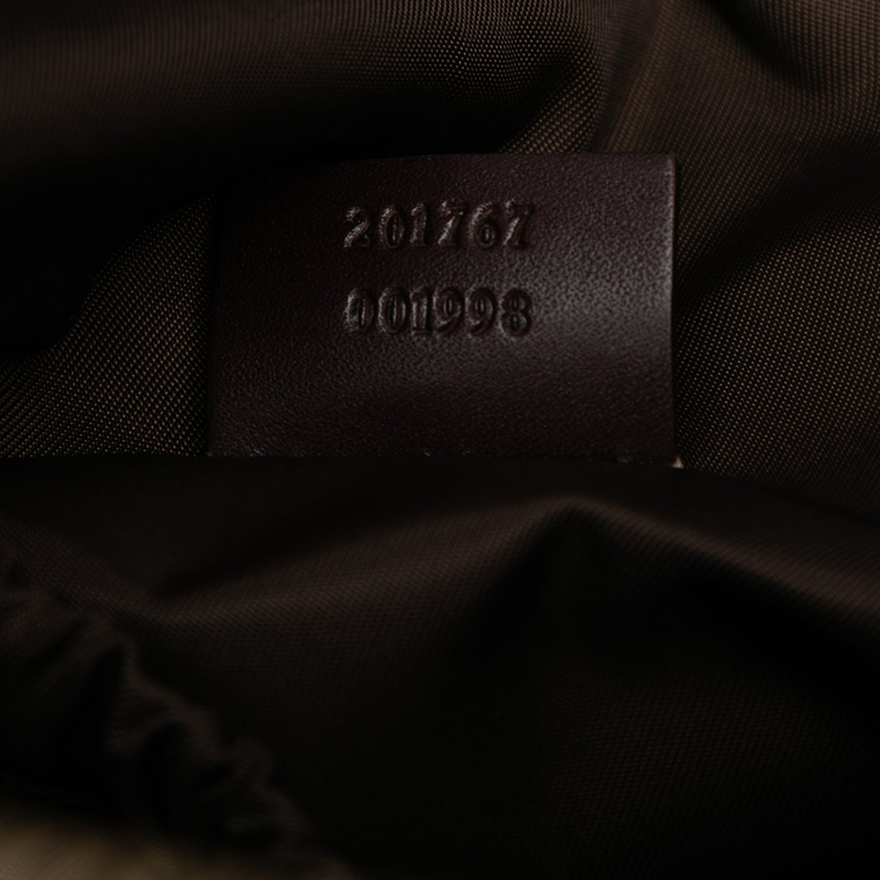 Gucci GG Supreme Diaper Messenger Bag Bruin