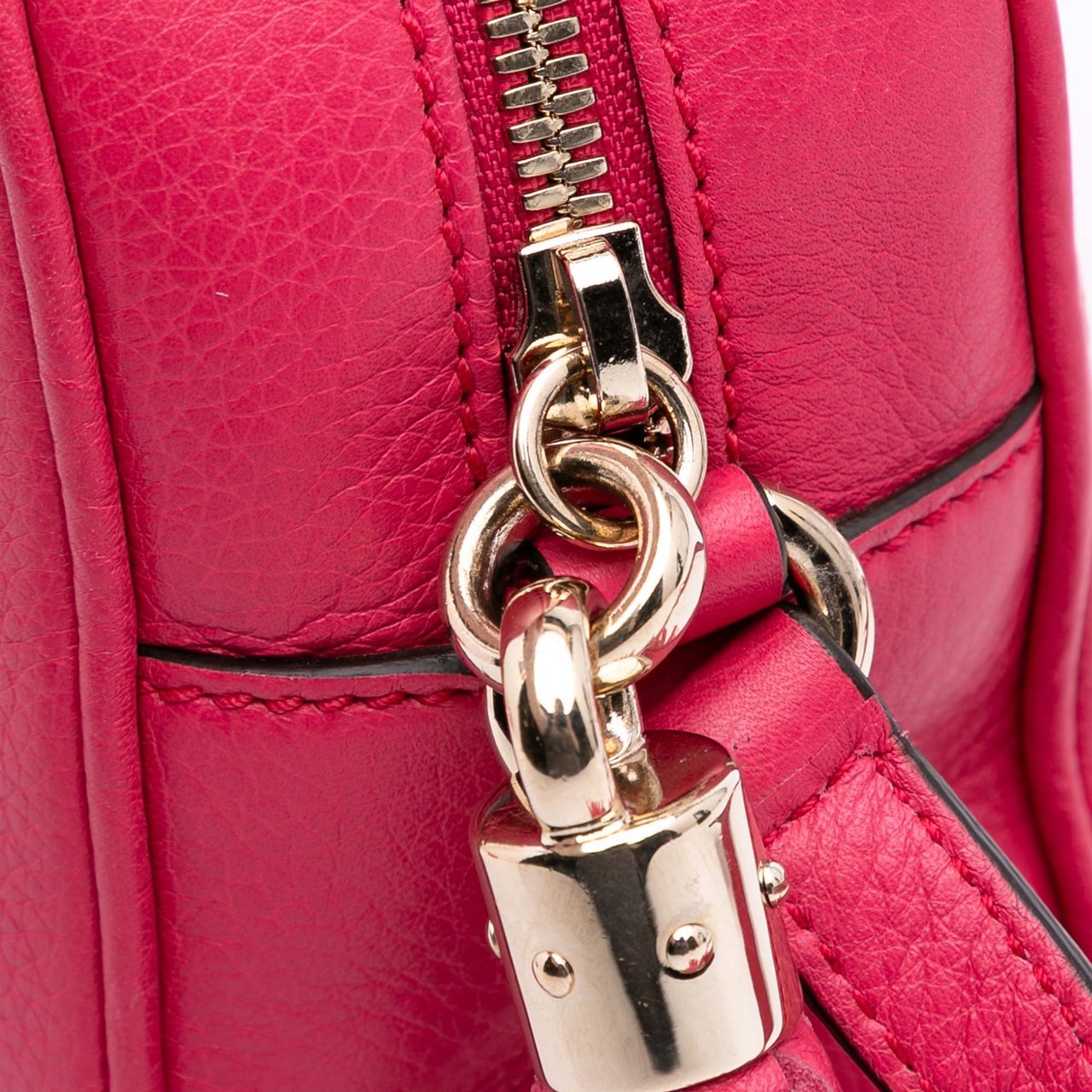 Gucci Leather Soho Disco Crossbody Roze