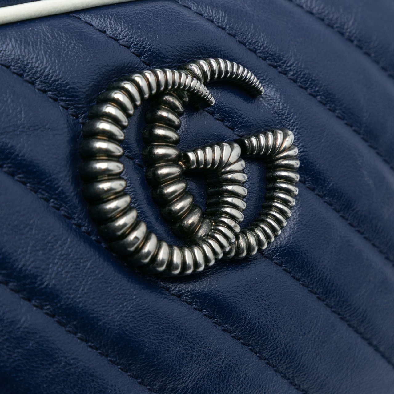 Gucci Small GG Marmont Leather Torchon Crossbody Blauw