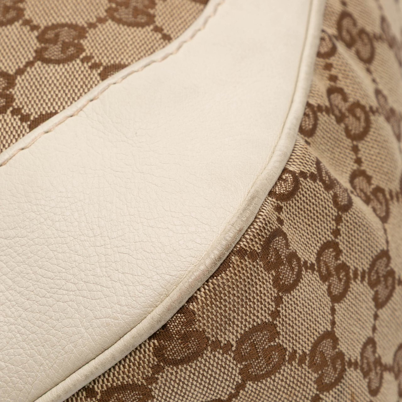 Gucci GG Canvas Charlotte Crossbody Bruin