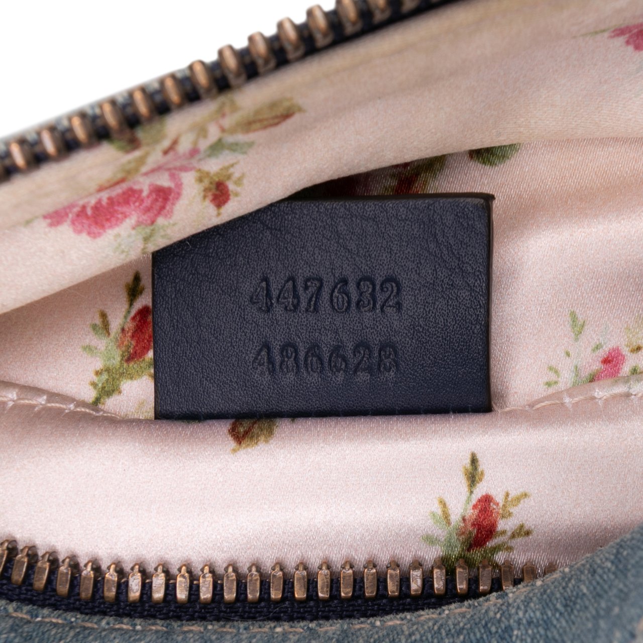 Gucci Small GG Marmont Embroidered Matelasse Denim Crossbody Blauw