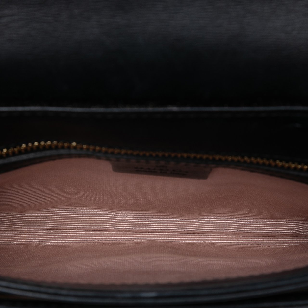 Gucci Small Leather Arli Crossbody Zwart