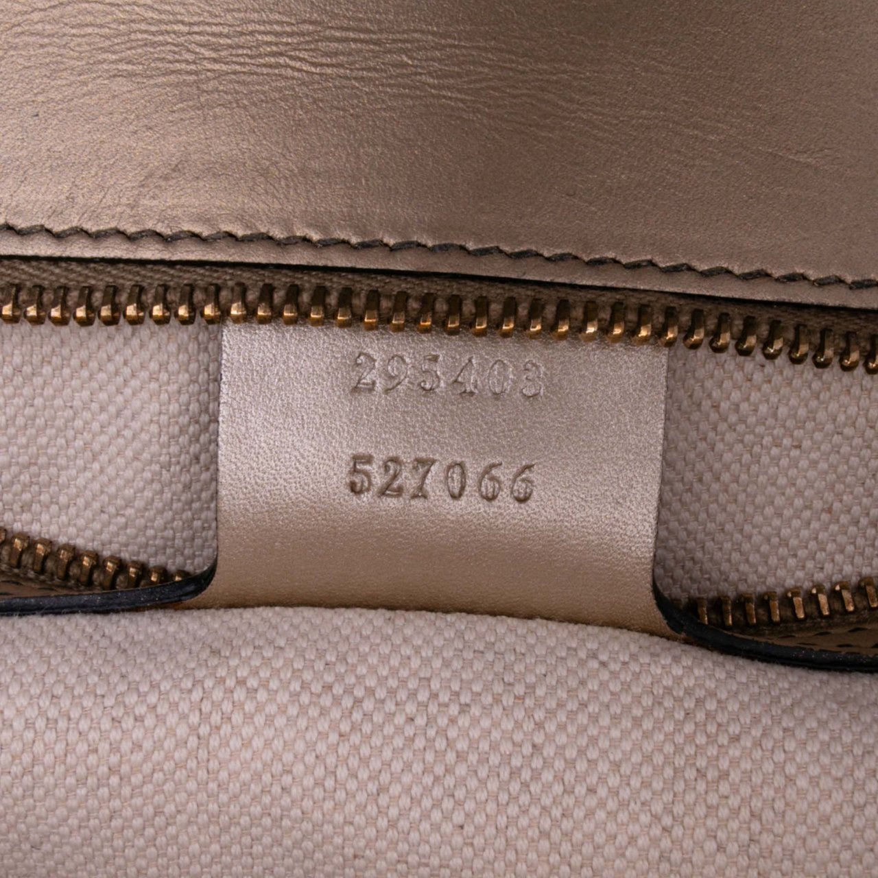 Gucci Large Guccissima Emily Shoulder Bag Goud