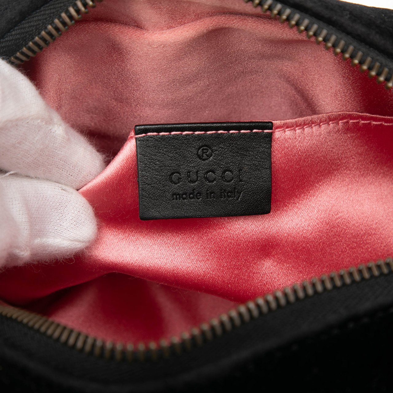 Gucci Mini GG Marmont Crystal Embellished Matelasse Velvet Crossbody Zwart