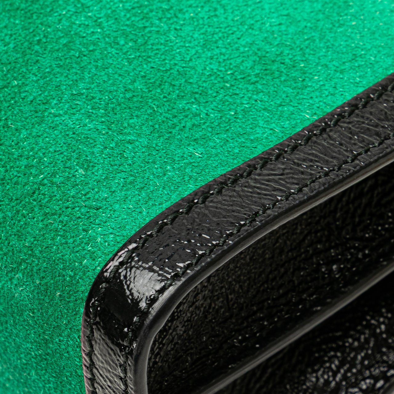 Gucci Small Suede Ophidia Chain Crossbody Groen