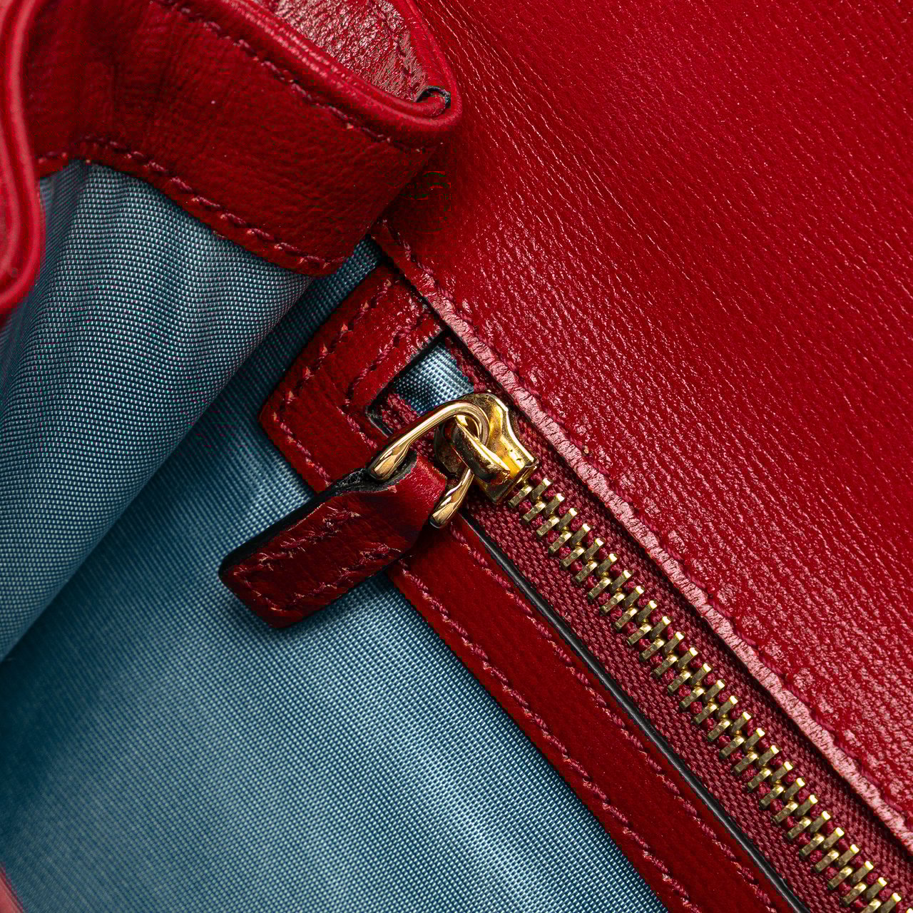 Gucci Small Textured Calfskin GG Ring  Torchon Crossbody Rood