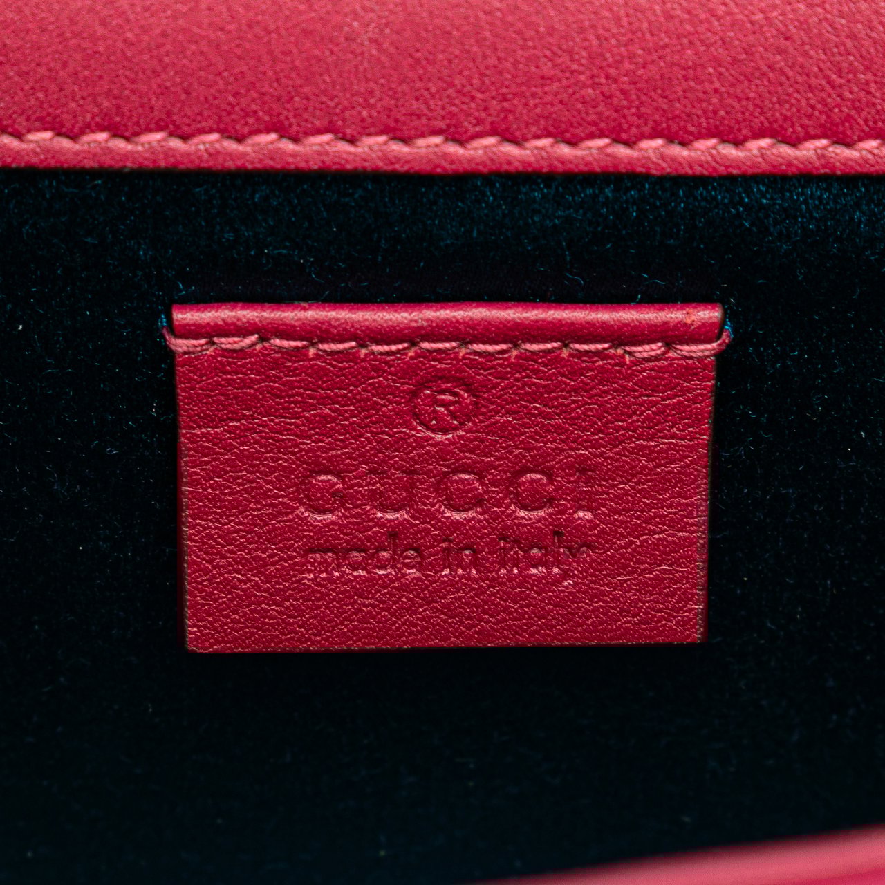 Gucci Crystal GG Velvet Broadway Crossbody Roze