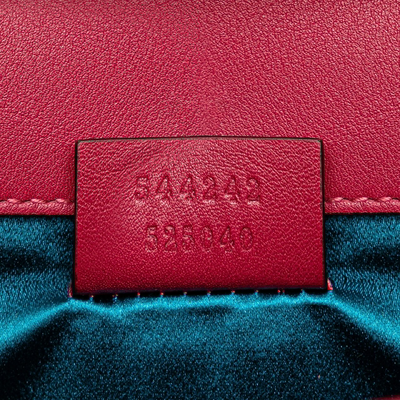 Gucci Crystal GG Velvet Broadway Crossbody Roze