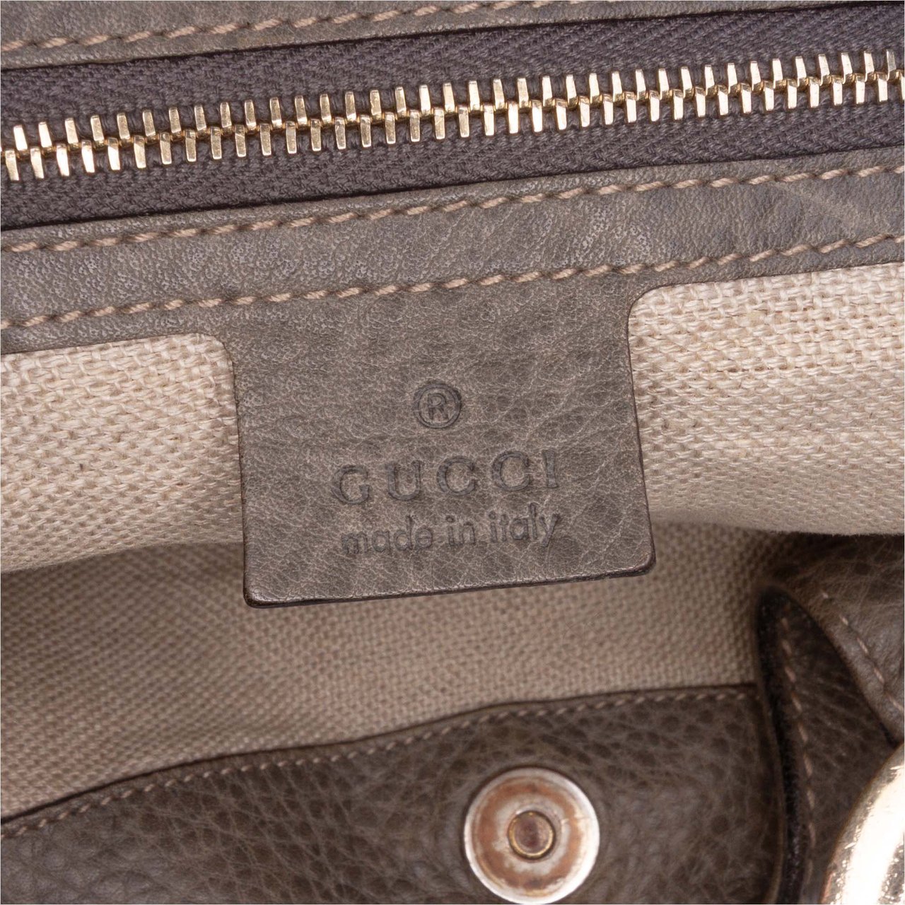 Gucci Medium Grained Calfskin Charlotte Hobo Grijs