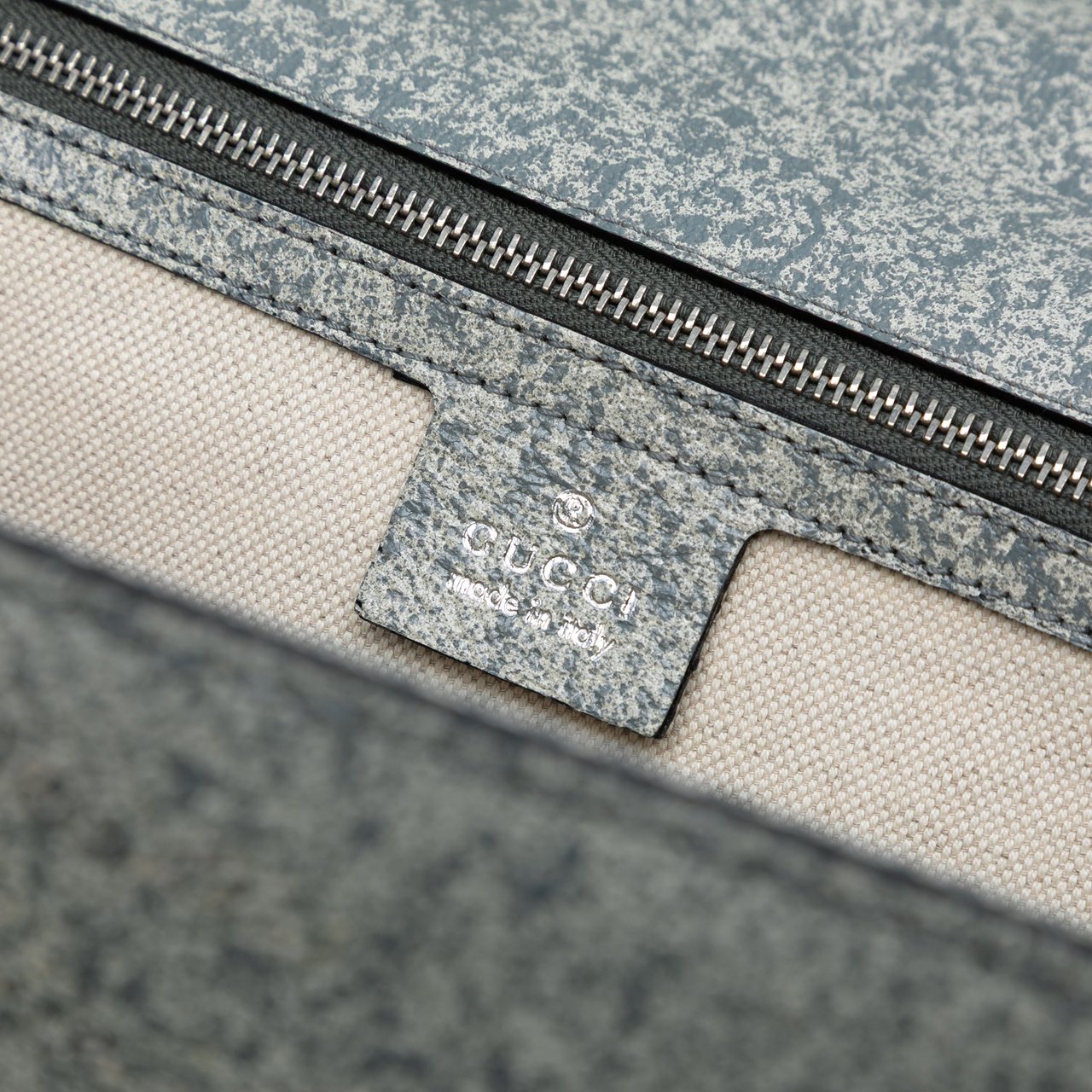 Gucci Large Speckled Leather New Bamboo Top Handle Bag Grijs