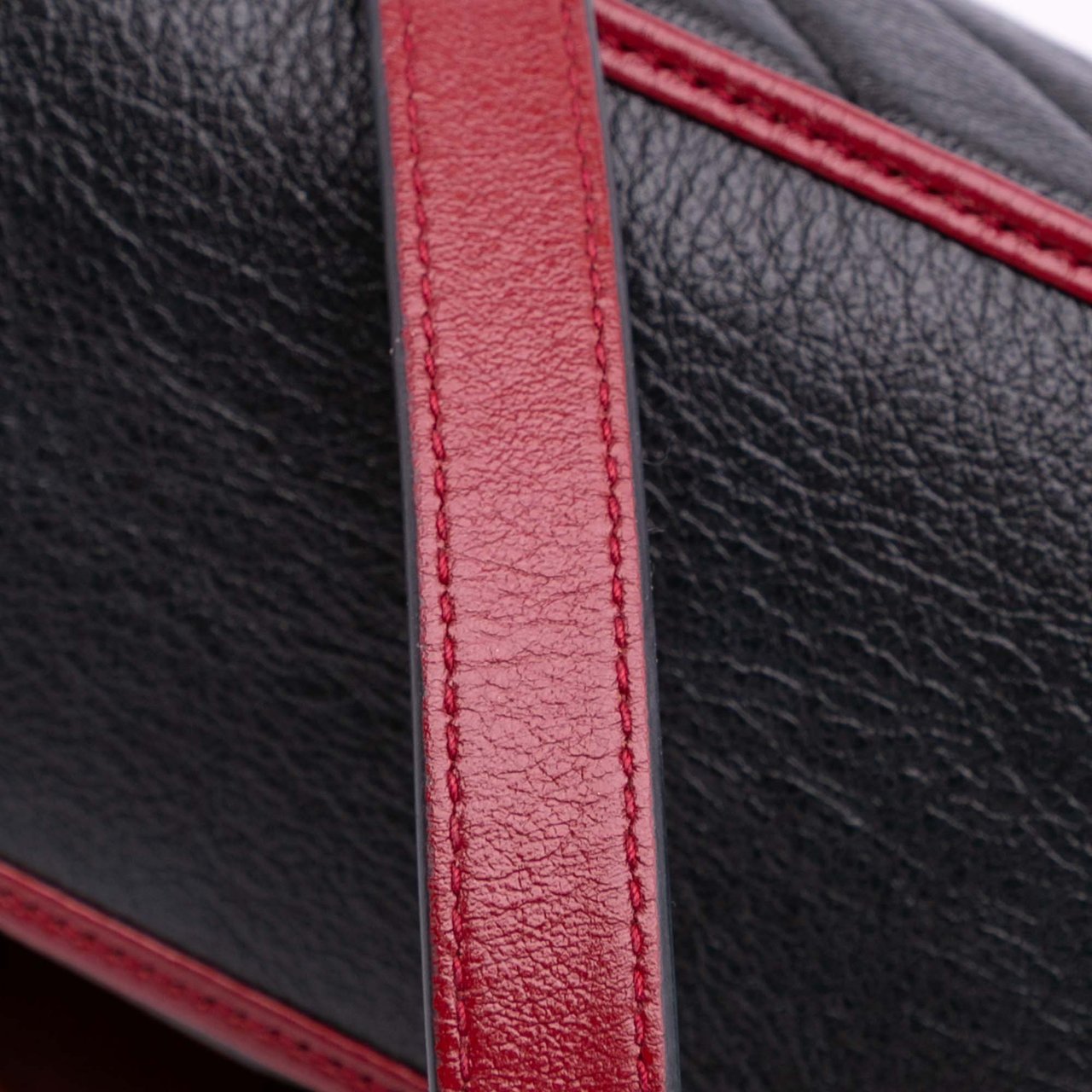 Gucci GG Marmont Matelasse Leather Torchon Top Handle Bag Zwart