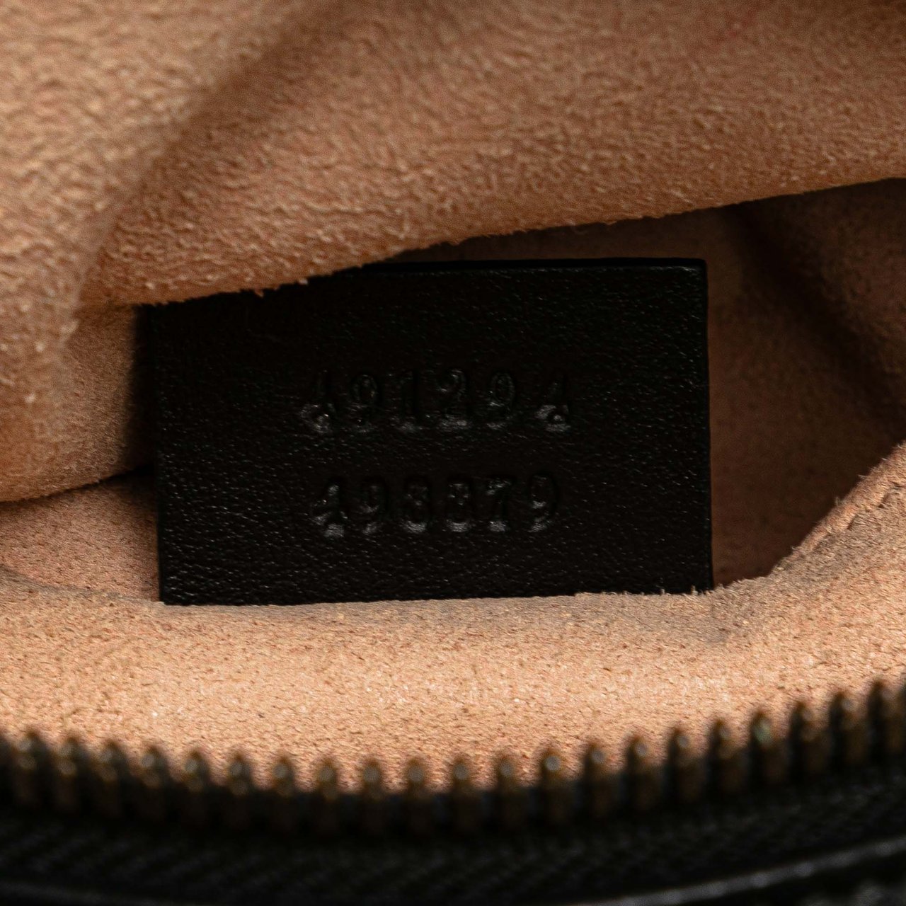 Gucci GG Marmont Matelasse Leather Animalier Belt Bag Zwart