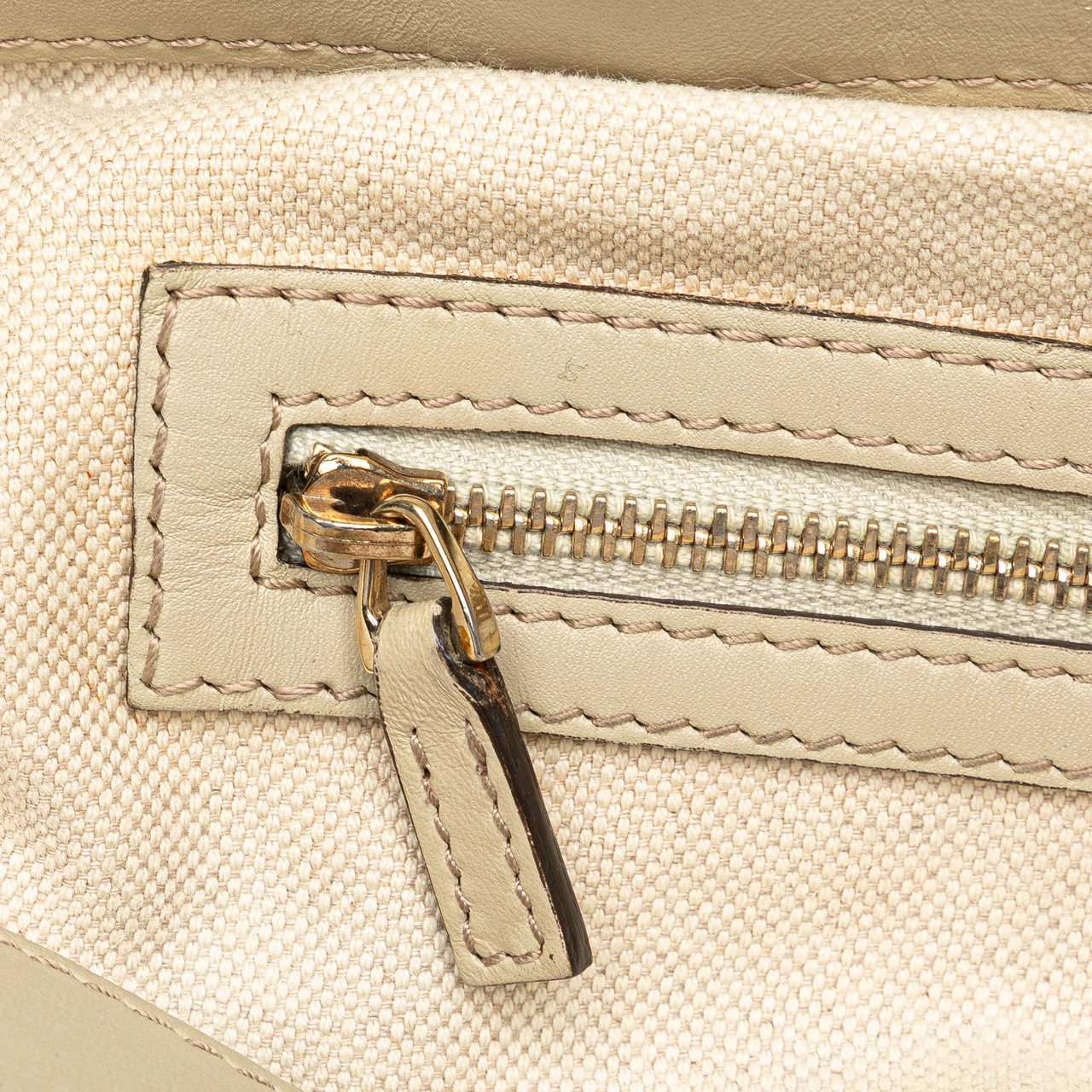 Gucci GG Canvas Mayfair Tote Bruin
