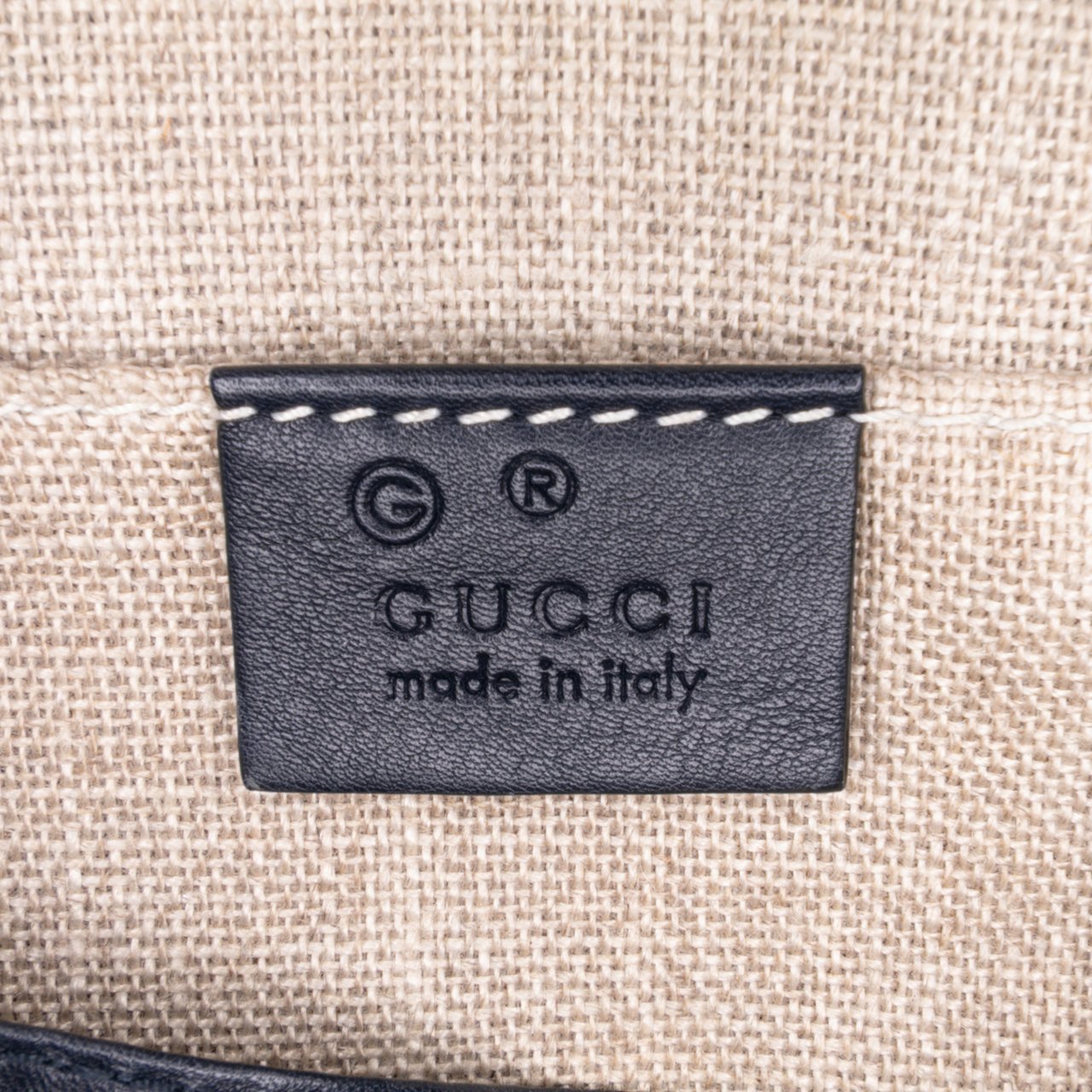 Gucci Microguccissima Bree Crossbody Zwart