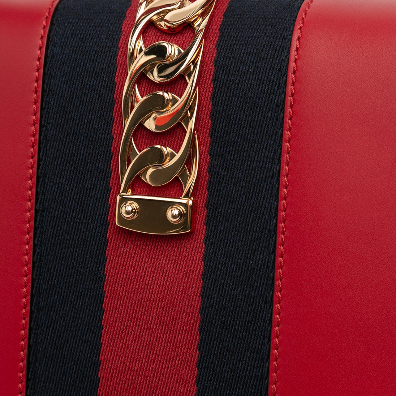Gucci Small Leather Sylvie Web Satchel Rood