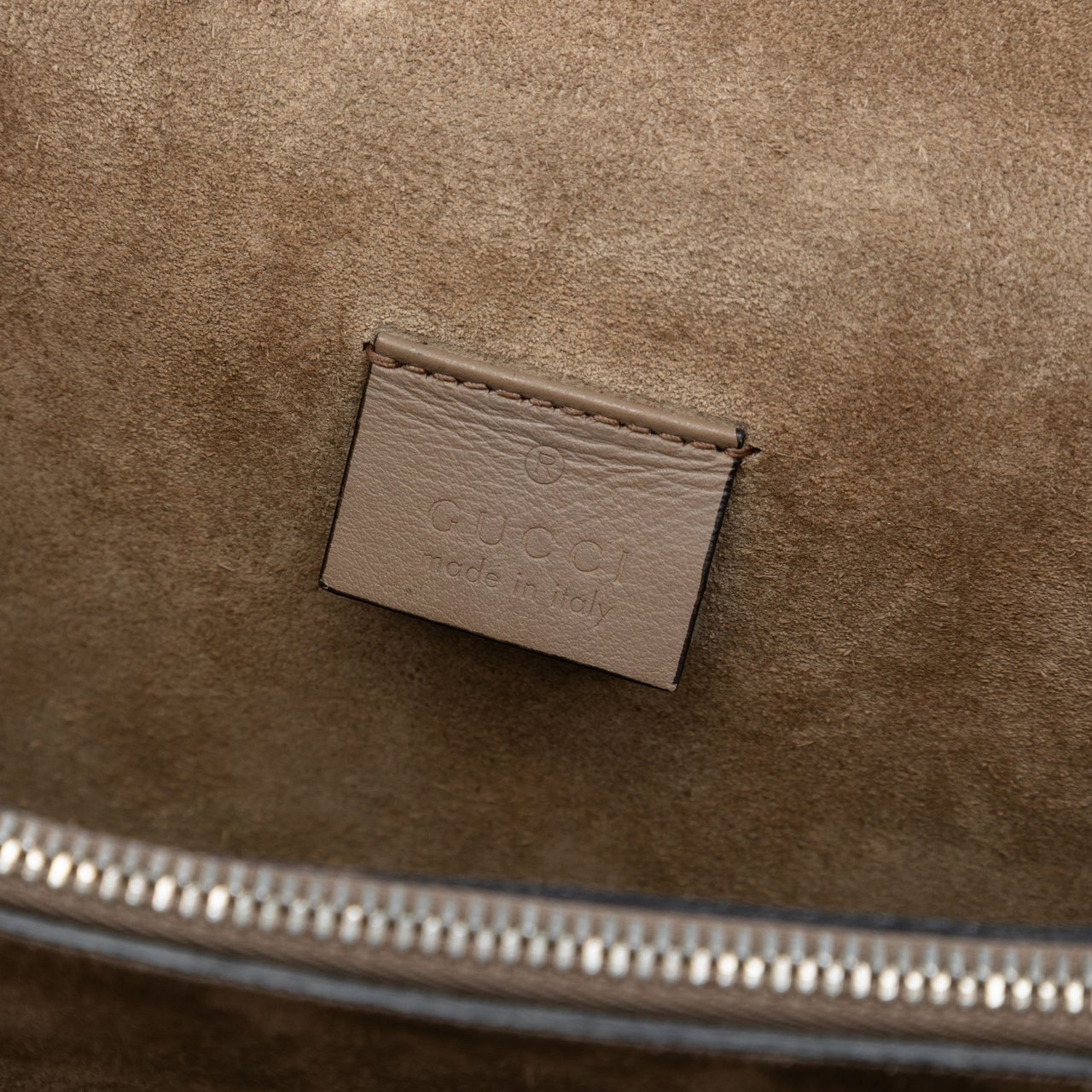 Gucci Medium GG Supreme Dionysus Shoulder Bag Bruin