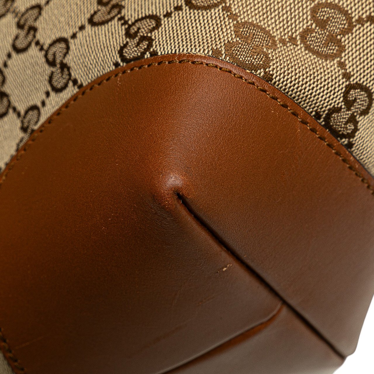 Gucci GG Canvas Tote Bruin