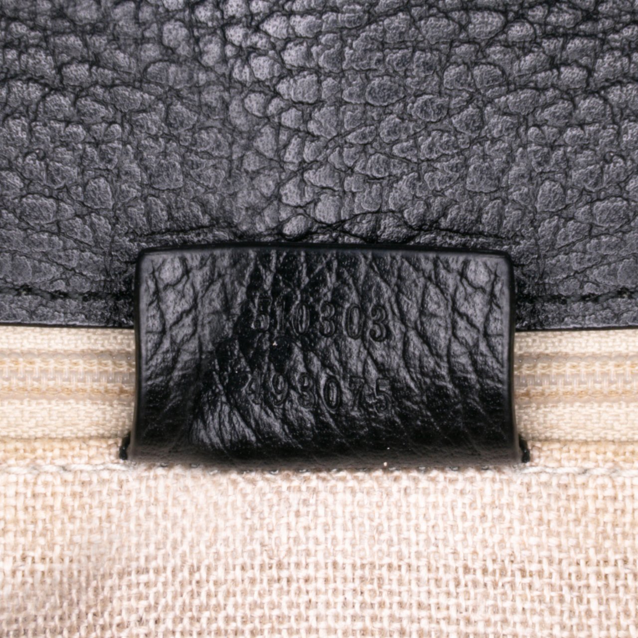 Gucci Medium Dollar Calfskin Interlocking G Crossbody Zwart