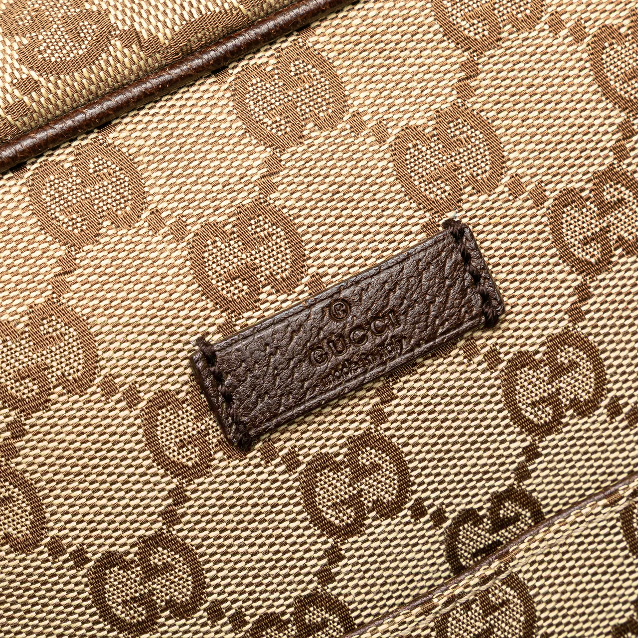 Gucci GG Canvas Crossbody Bruin