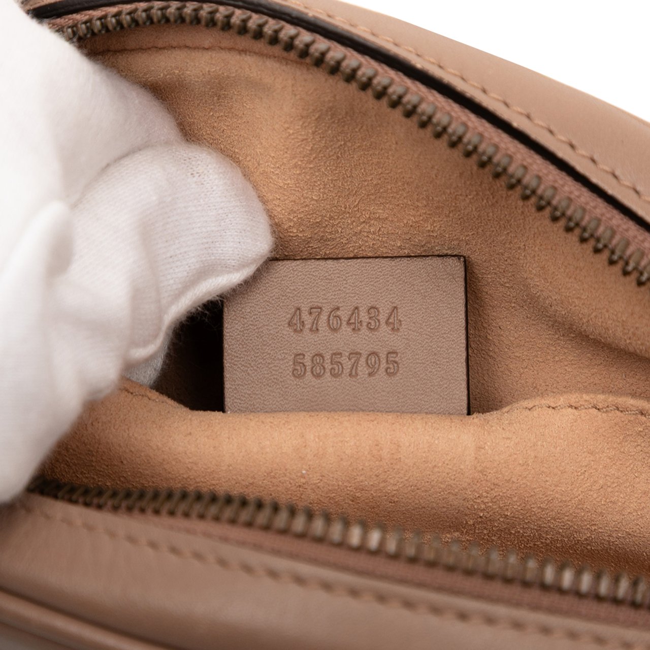 Gucci GG Marmont Matelasse Leather Belt Bag Bruin