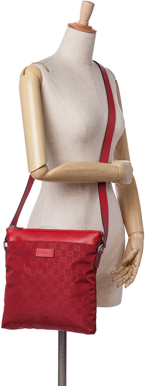 Gucci GG Nylon Flat Messenger Bag Rood