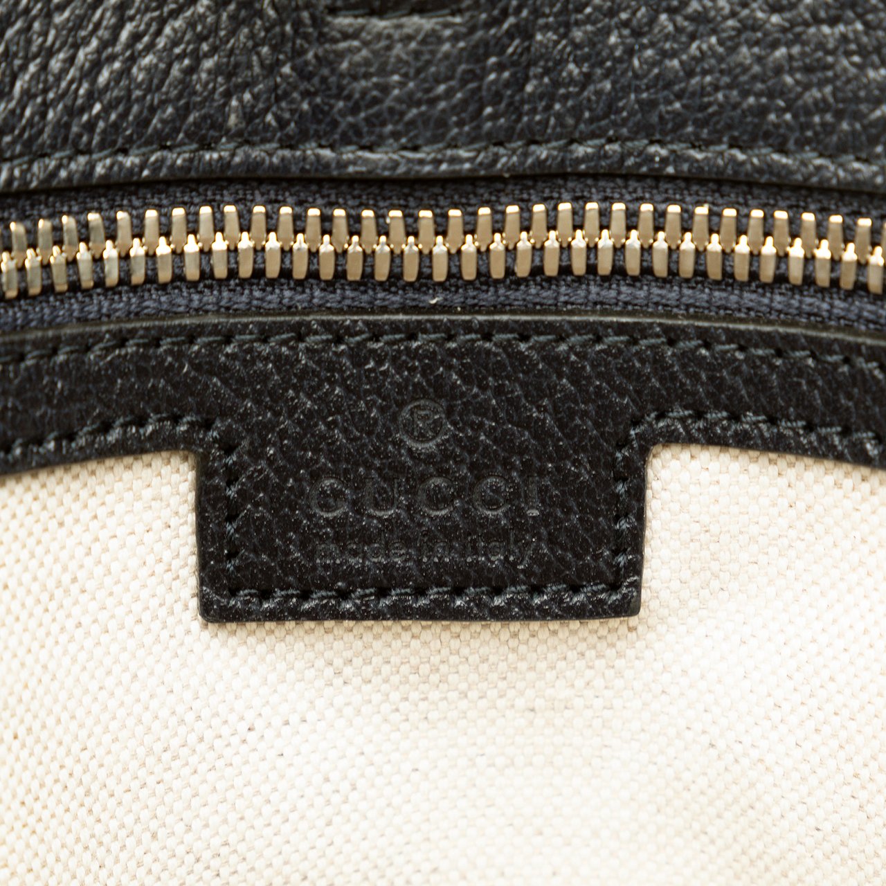 Gucci Small GG Supreme Interlocking G Tote Bruin