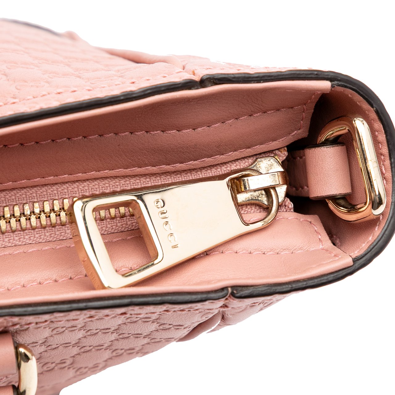 Gucci Small Microguccissima Bree Satchel Roze