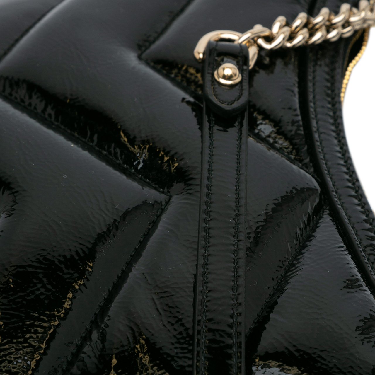 Gucci GG Marmont Matelasse Patent Shoulder Bag Zwart