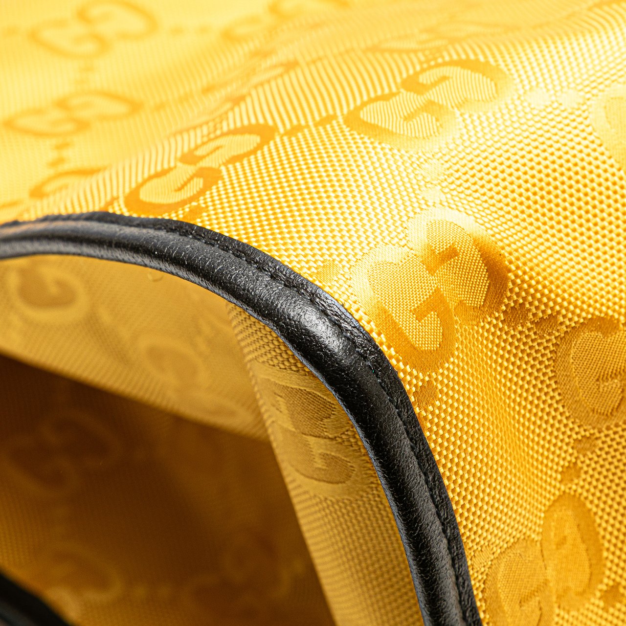 Gucci GG Econyl Off The Grid Convertible Tote Geel