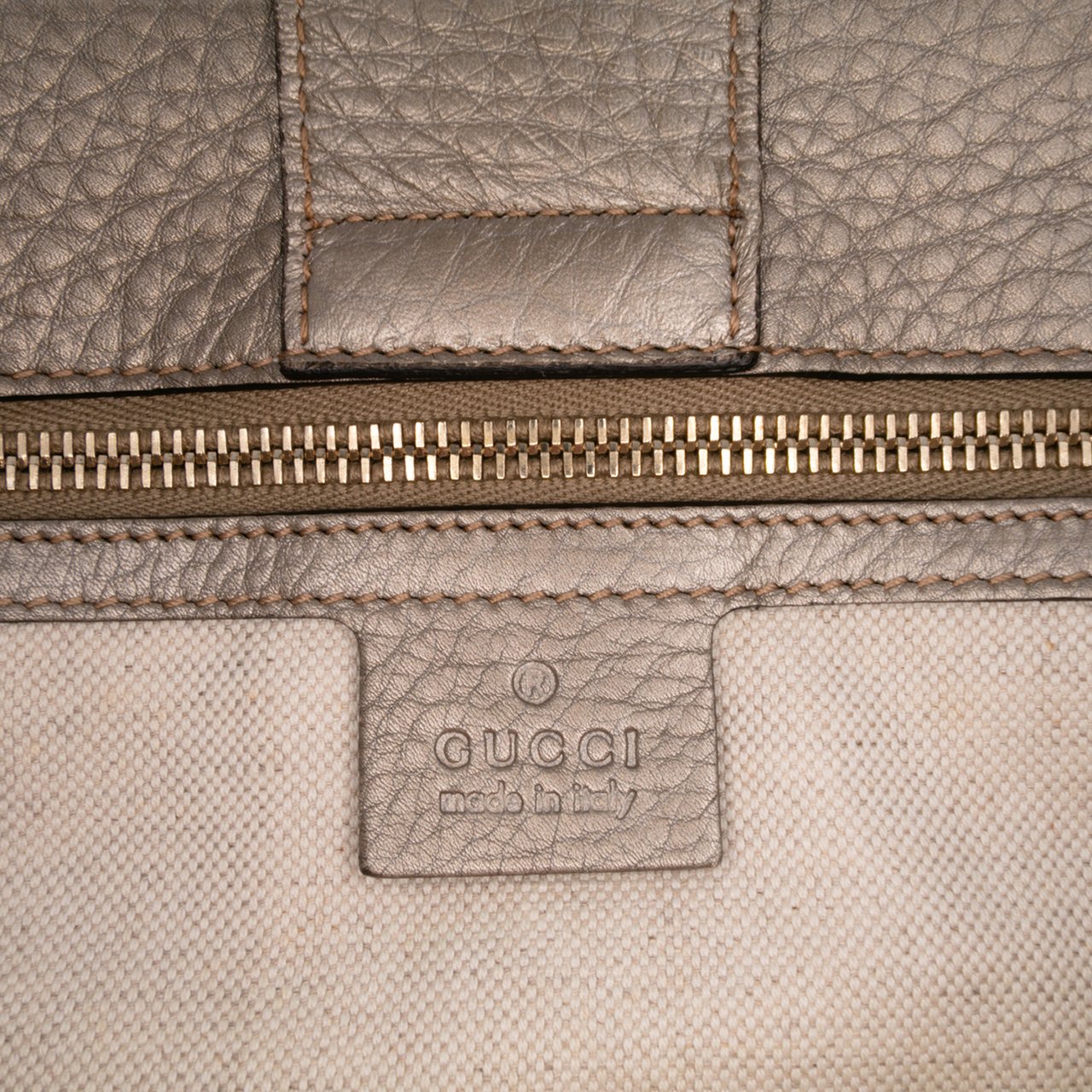 Gucci Medium Calfskin Bamboo Shopper Satchel Goud