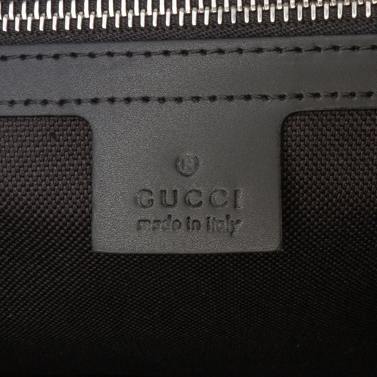 Gucci Medium GG Supreme Carry On Duffle Bag Zwart