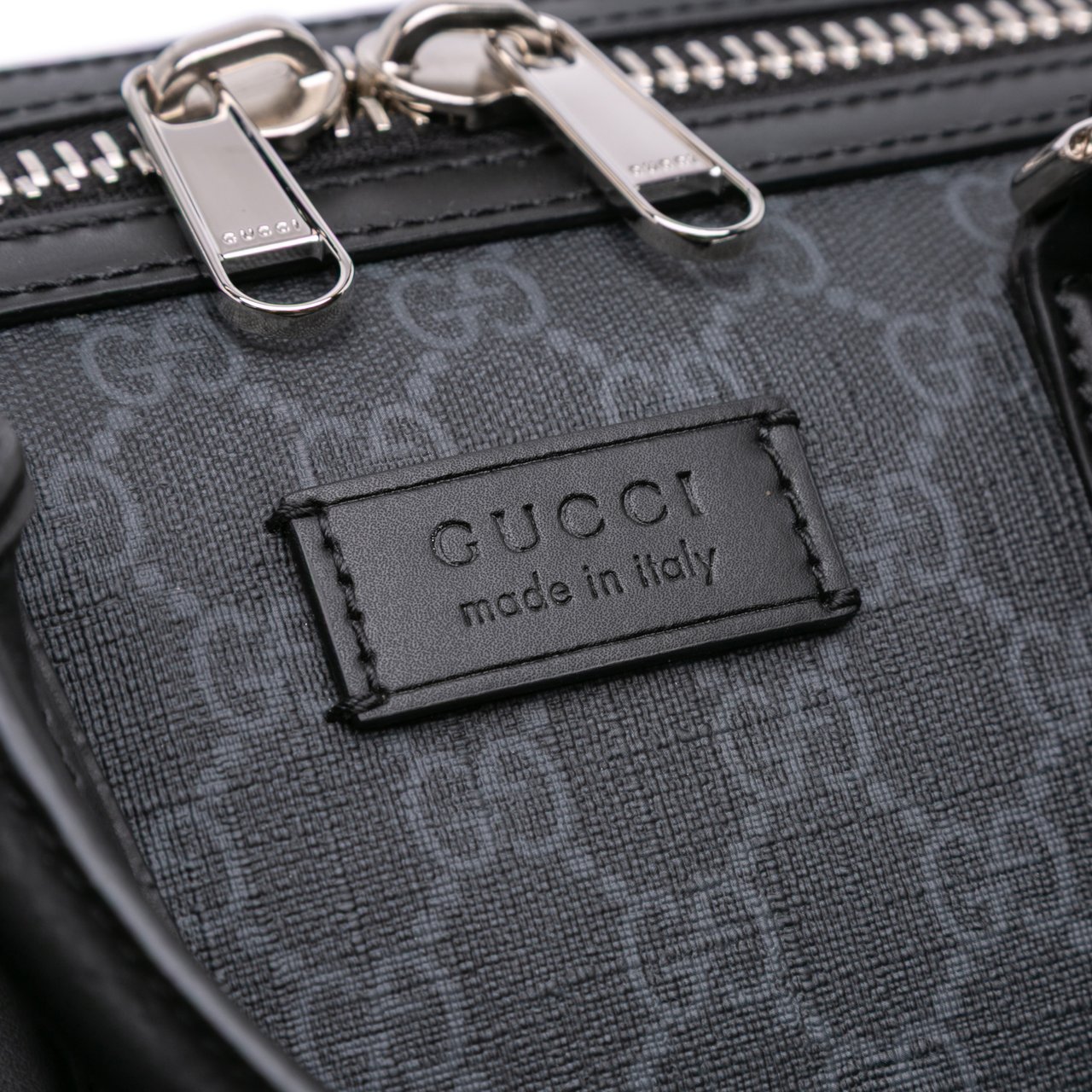 Gucci Medium GG Supreme Carry On Duffle Bag Zwart