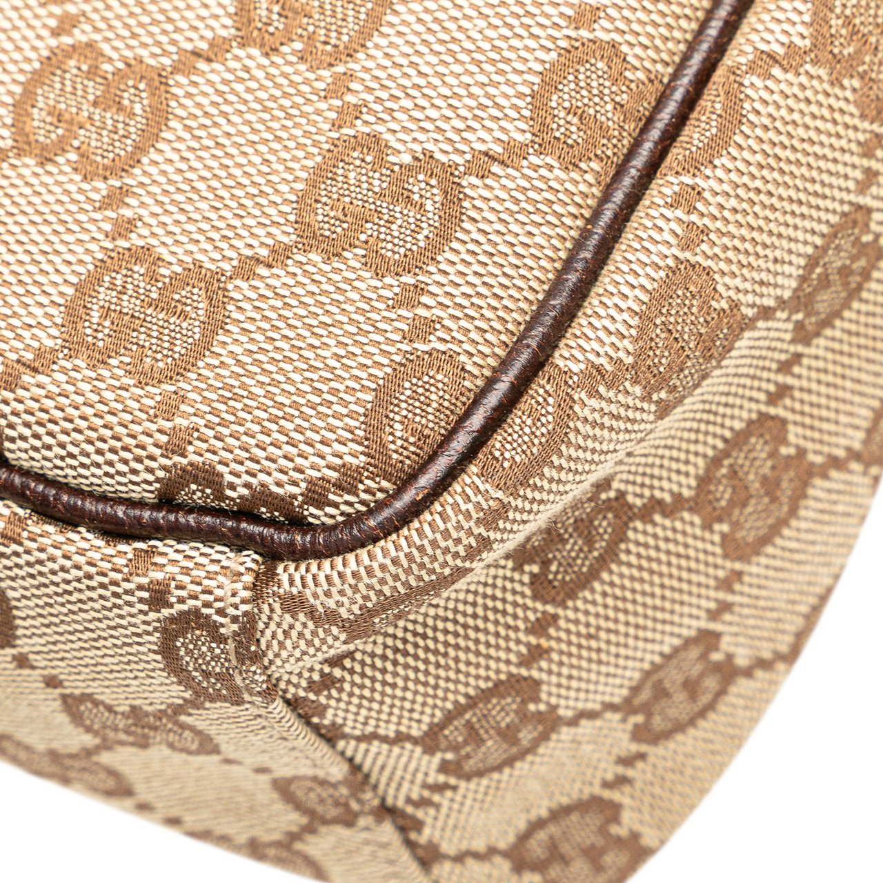 Gucci GG Canvas Crossbody Bruin