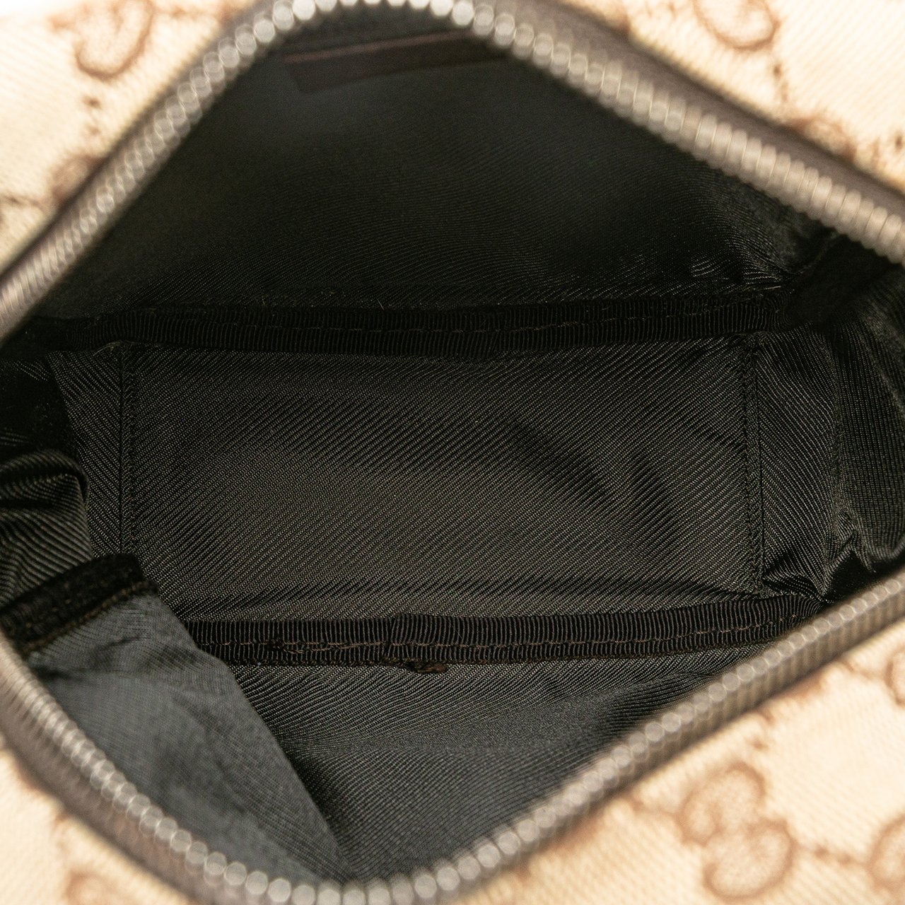 Gucci GG Canvas Crossbody Bruin