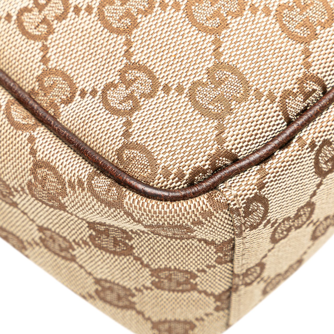 Gucci GG Canvas Crossbody Bruin