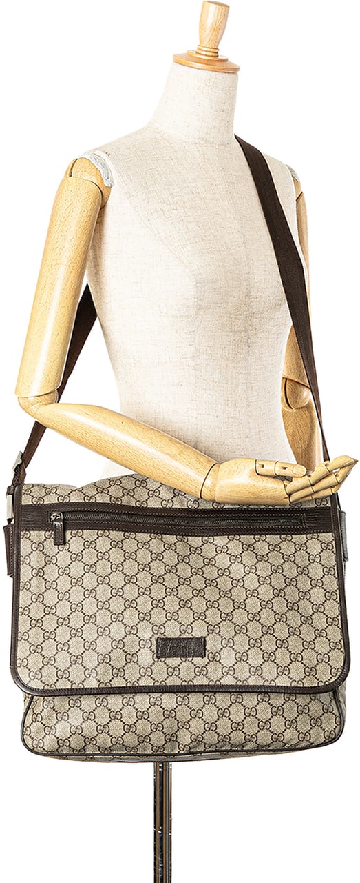 Gucci GG Supreme Crossbody Bruin