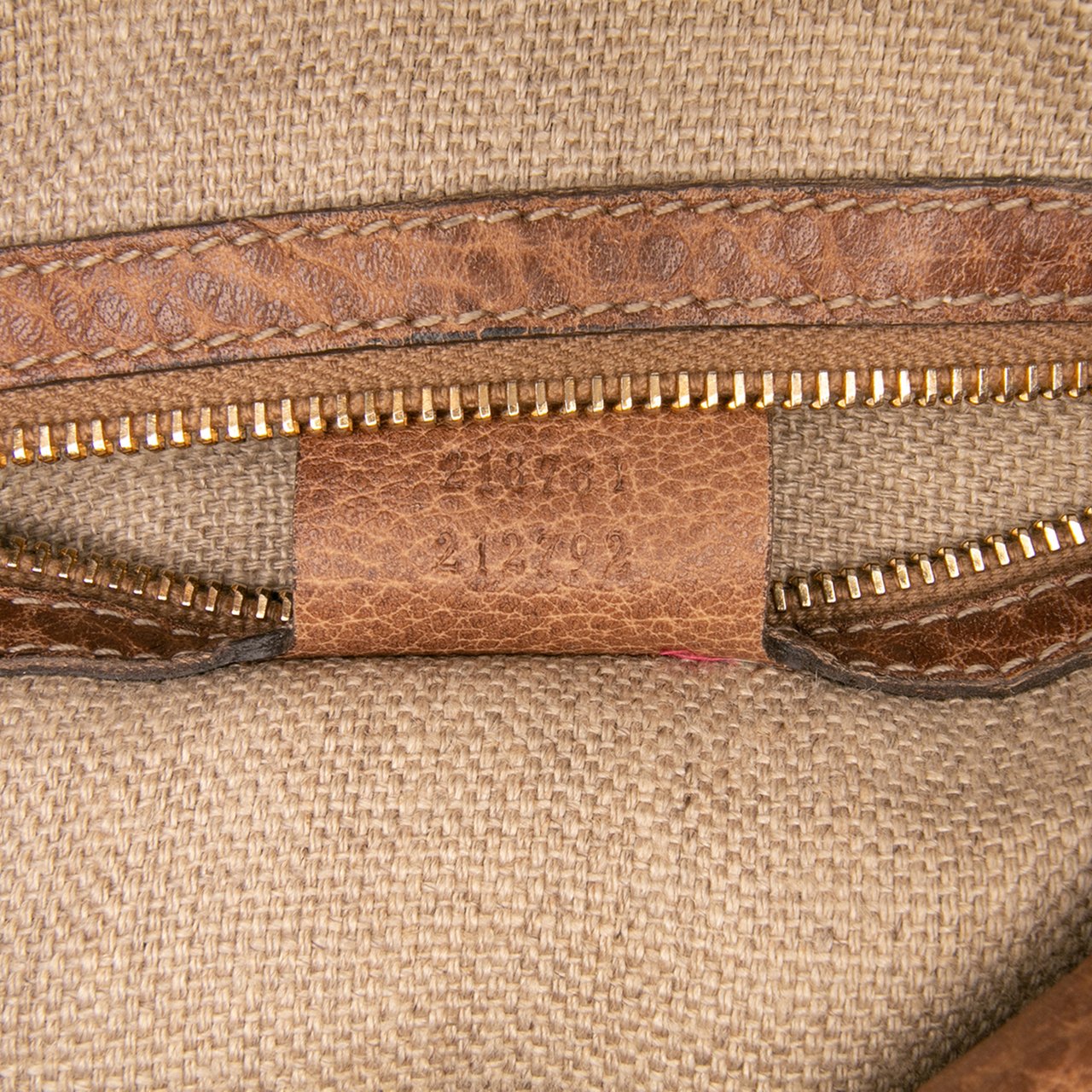 Gucci Leather Charlotte Shoulder Bag Bruin
