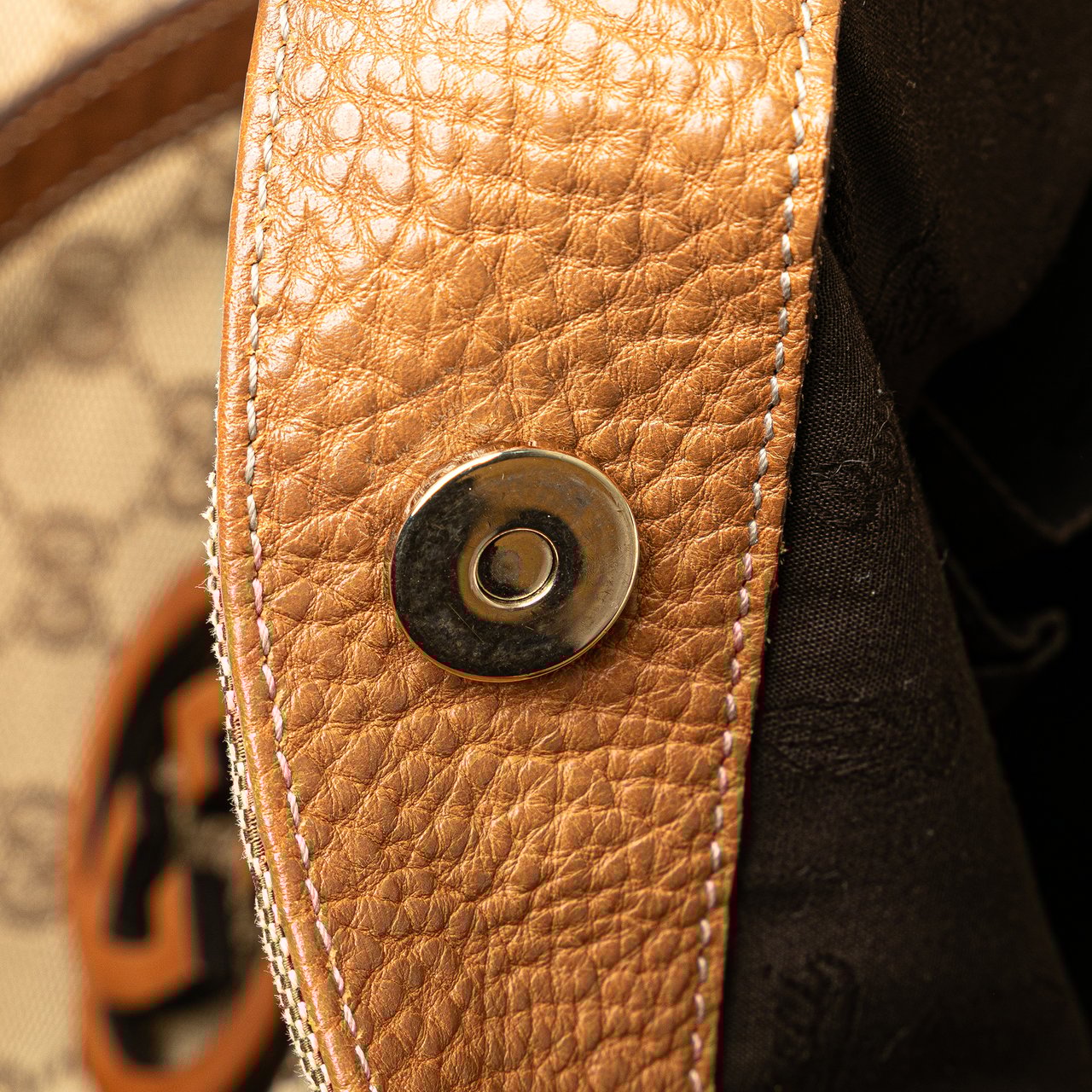 Gucci GG Canvas GG Charm Tote Bruin