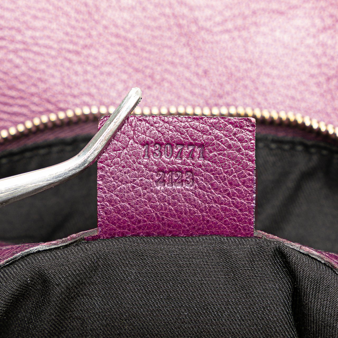 Gucci Leather Interlocking G Blondie Hobo Paars