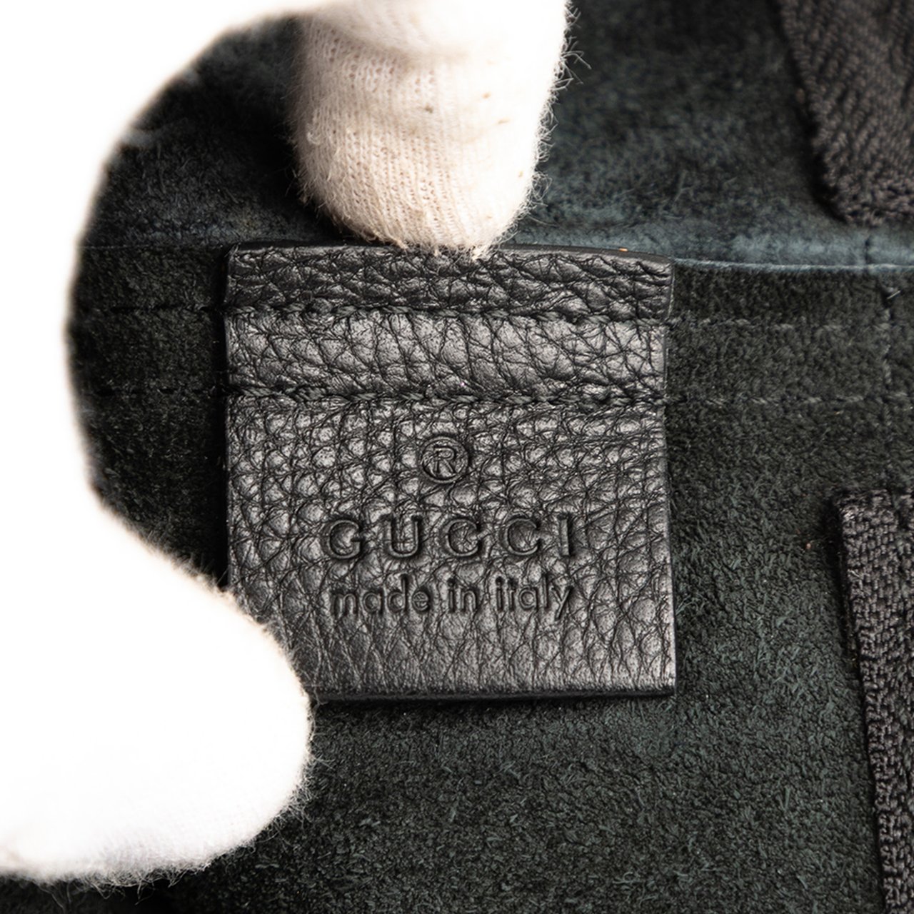 Gucci Medium Leather Logo Portfolio Clutch Zwart