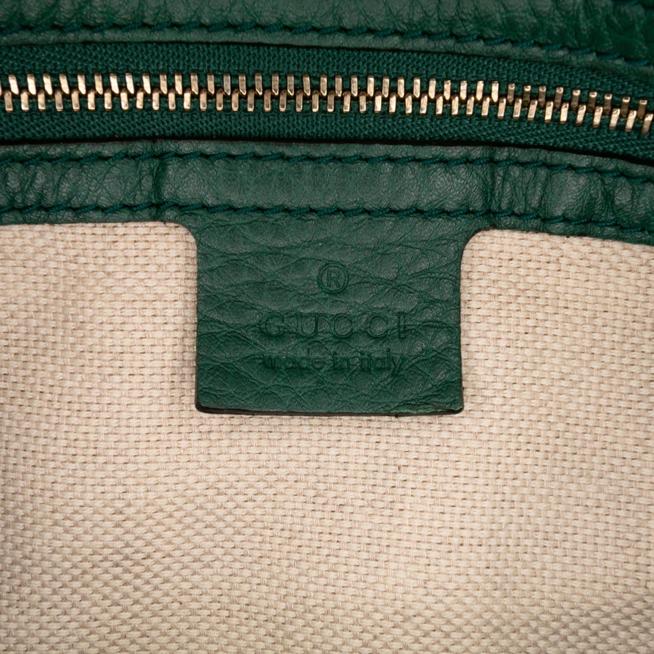 Gucci Pebbled Calfskin Soho Cellarius Boston Bag Groen