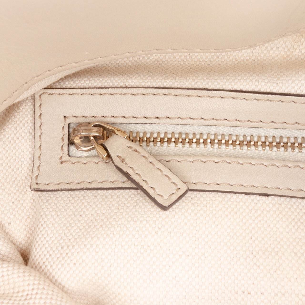 Gucci GG Canvas Mayfair Tote Bruin