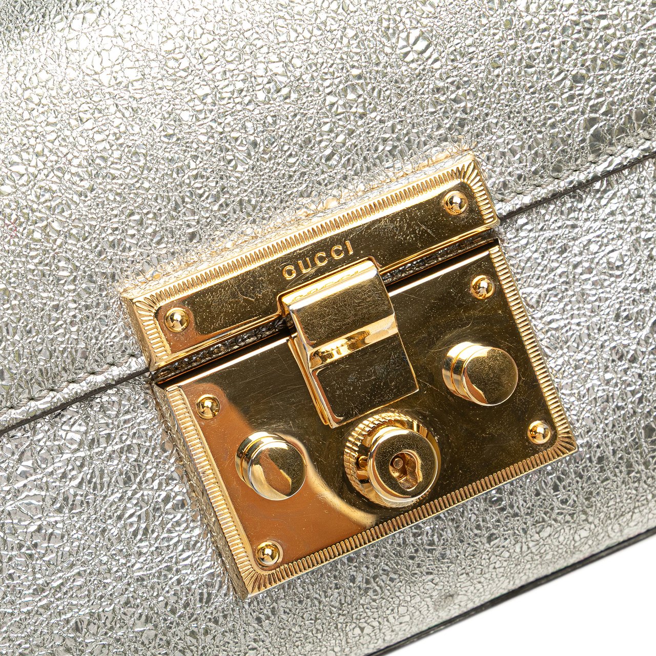 Gucci Small Metallic Leather Padlock Crossbody Zilver